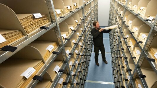 Storage of herbarium specimens